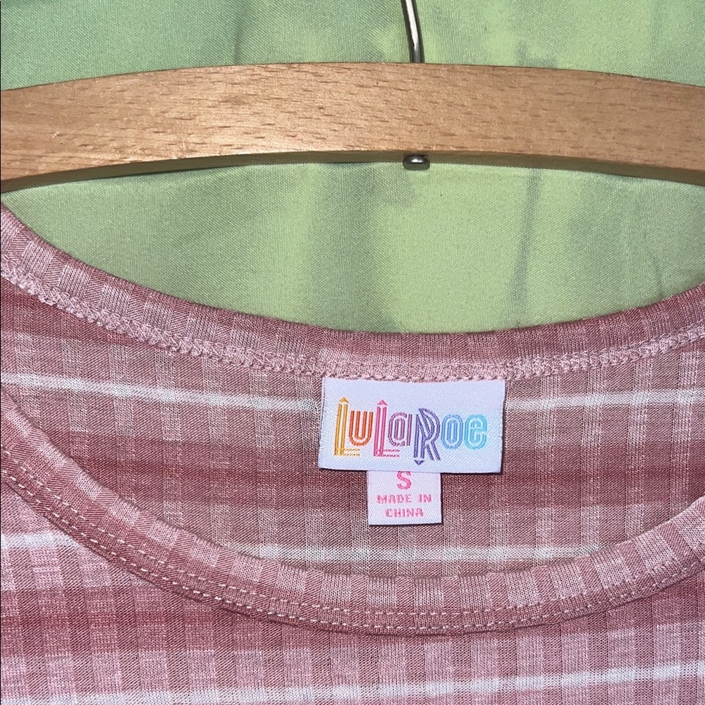 NWT LuLaRoe Pink Carly stripped short Sleeve dress - Picture 4 of 10